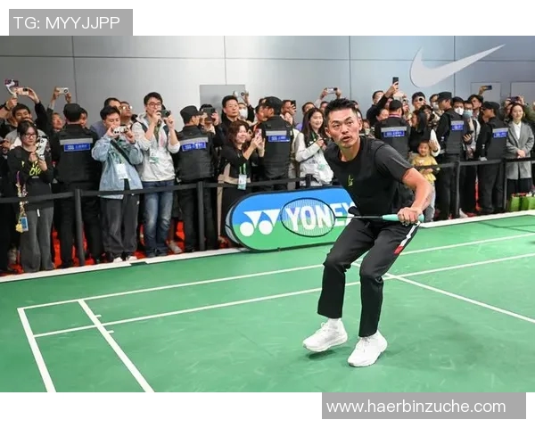 羽毛球传奇周强的成长之路与职业生涯回顾